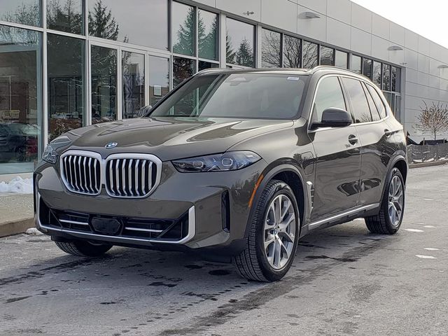 2026 BMW X5 50e's photo