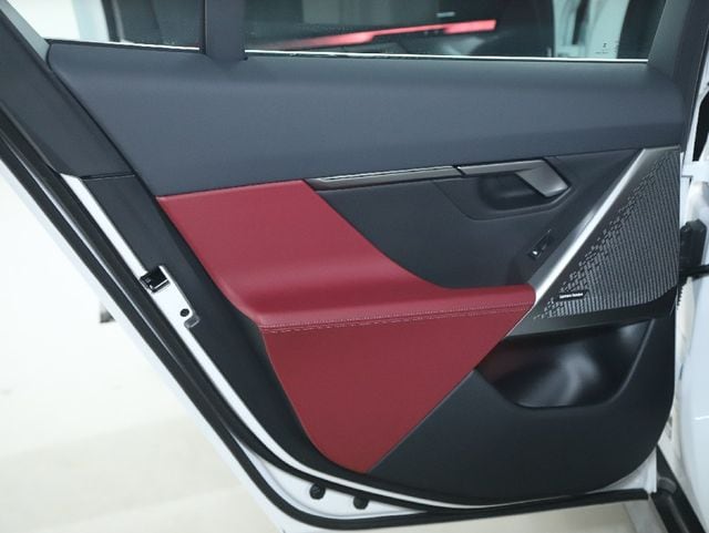 2025 BMW i5 40 - Photo 14