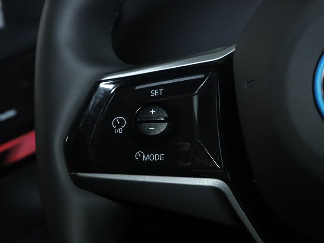 2025 BMW i5 40 - Photo 24