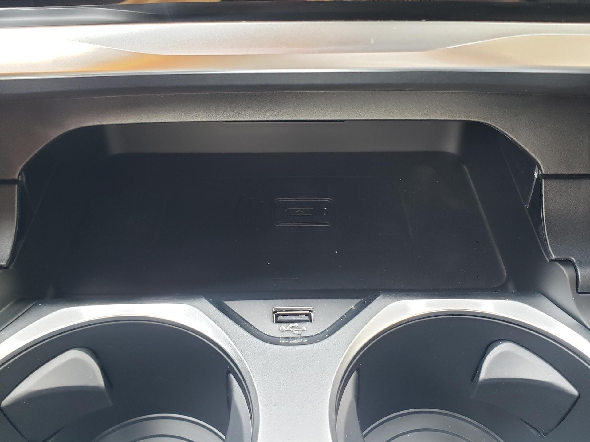 2026 BMW 8 Series M850i - Photo 24
