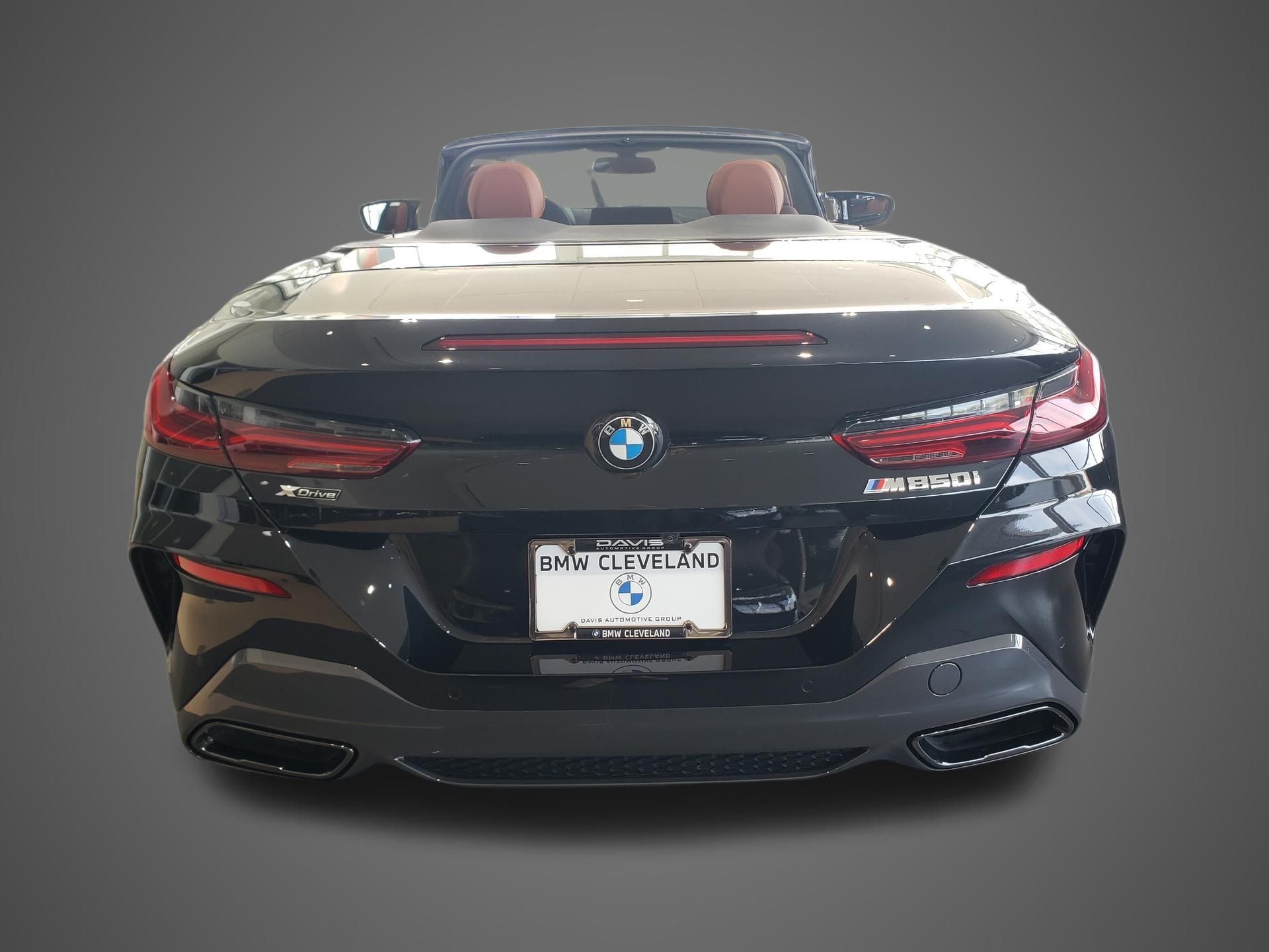 2026 BMW 8 Series M850i - Photo 6