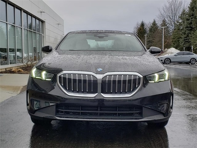 Used 2025 BMW 5 Series 530i with VIN WBA53FJ01SCU28513 for sale in Solon, OH