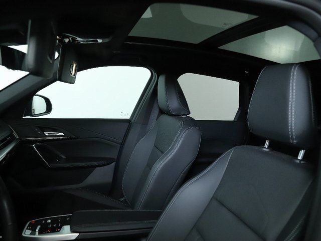 2025 BMW X1 28i - Photo 25