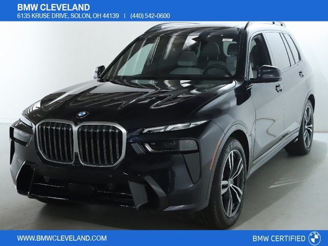 2025 BMW X7 40i's photo