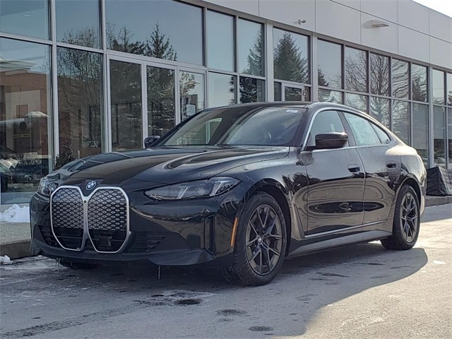 2025 BMW i4 40's photo