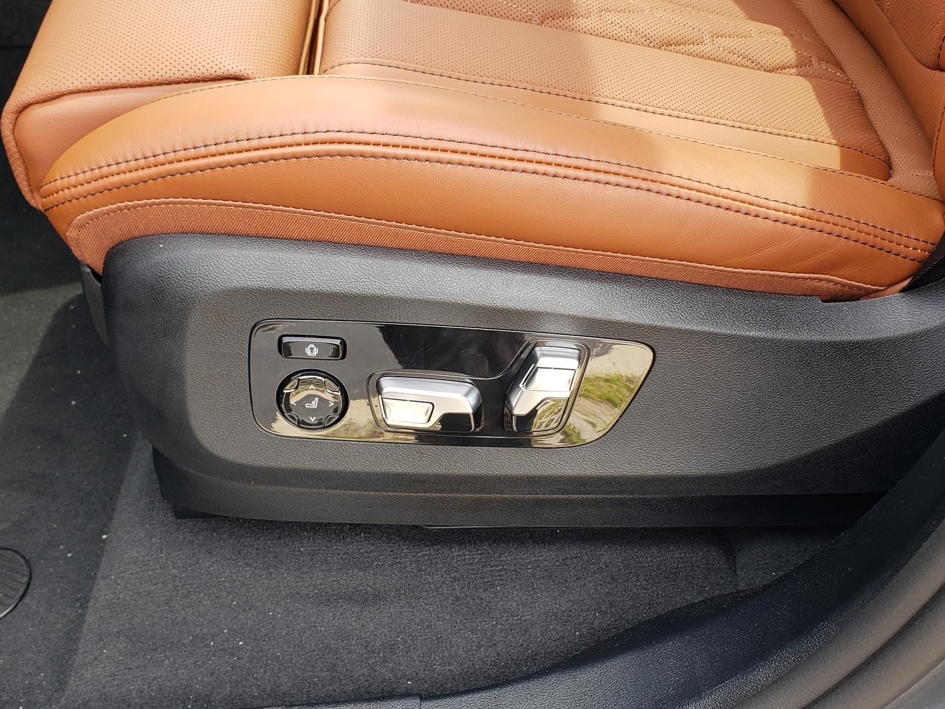 2027 BMW X7 40i - Photo 20