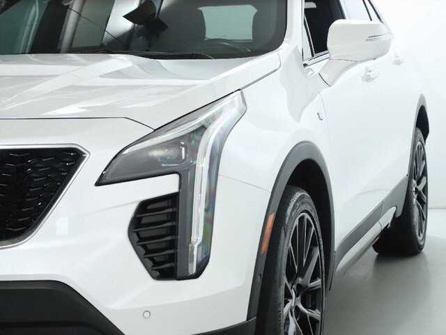 2022 Cadillac XT4 Sport photo 4