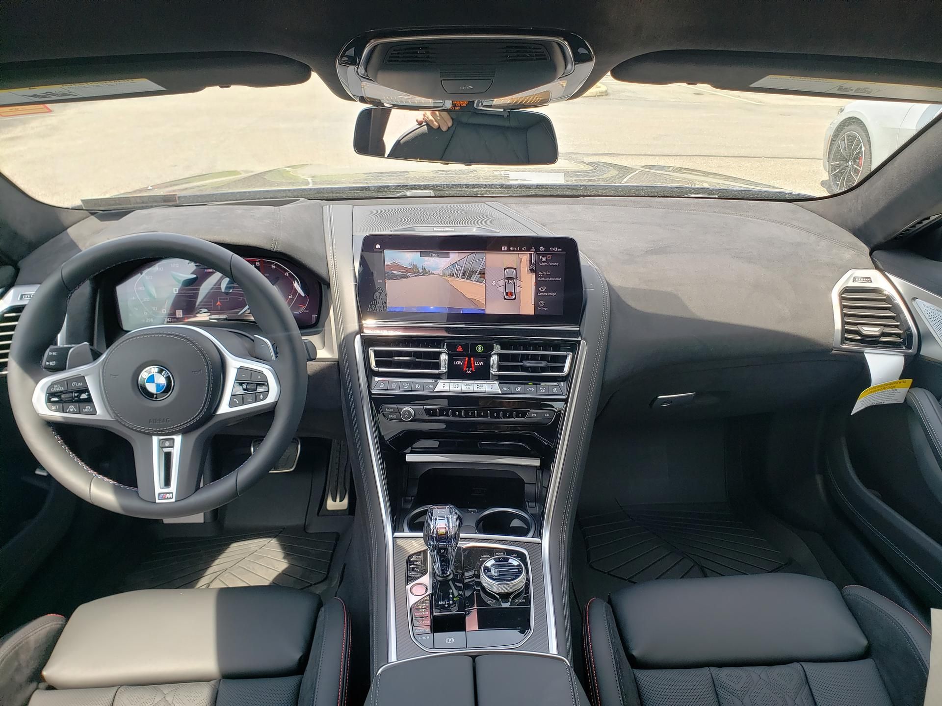 2026 BMW 8 Series M850i - Photo 15