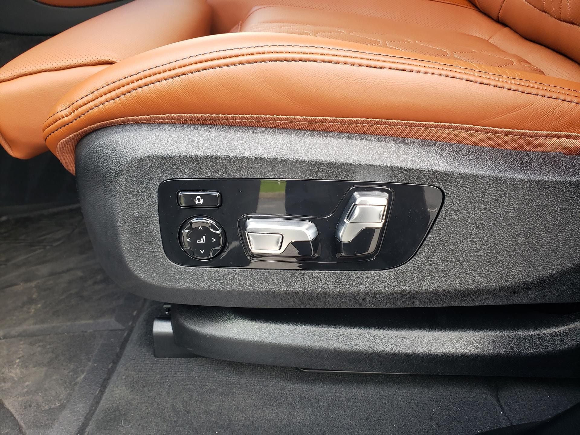 2026 BMW X7 40i - Photo 21
