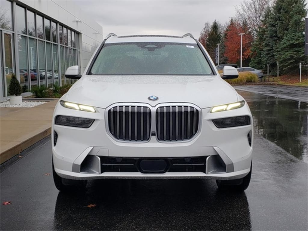 New 2026 BMW X7 xDrive40i SUV