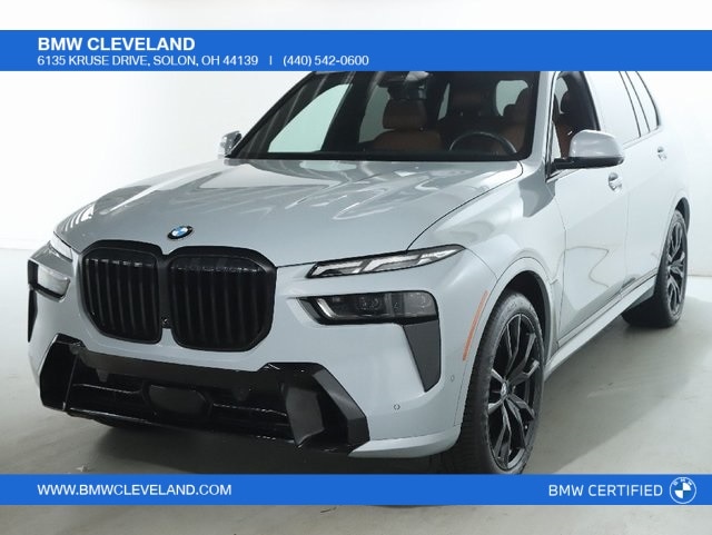 2024 BMW X7 40i's photo