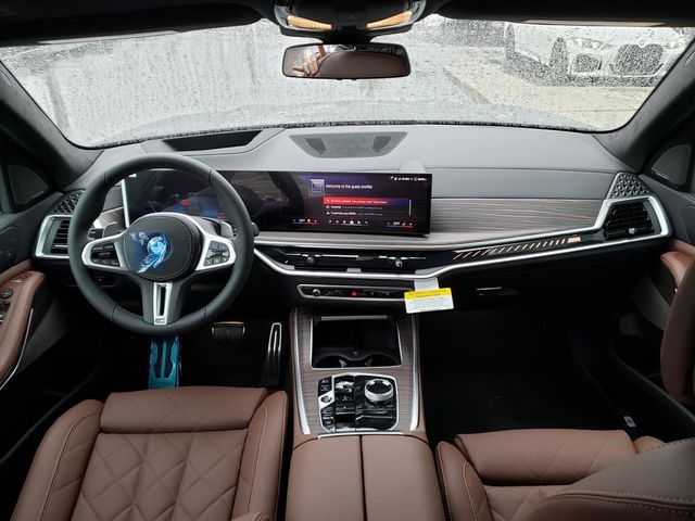 2026 BMW X5 M60i - Photo 15