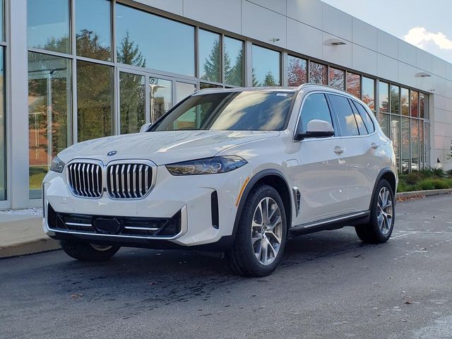 2026 BMW X5 50e's photo