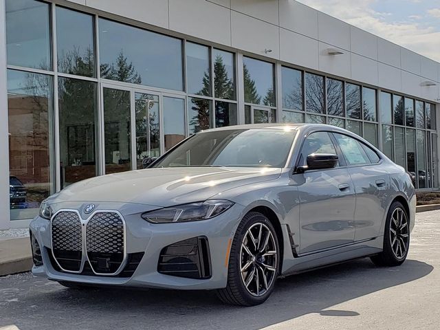 2025 BMW i4 40's photo