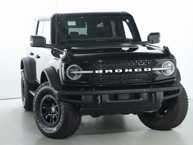 2024 Ford Bronco Wildtrak photo 2