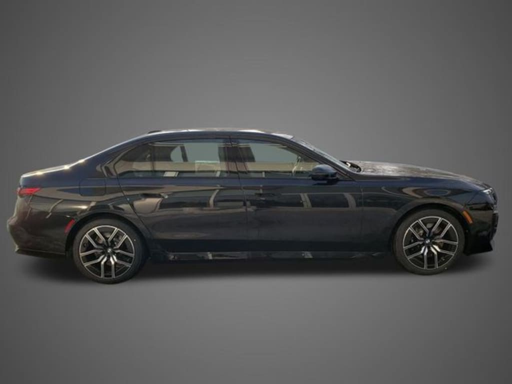 New 2026 BMW 740i xDrive Sedan