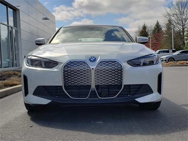 Used 2025 BMW i4 Base with VIN WBY43HD00SFU77138 for sale in Solon, OH