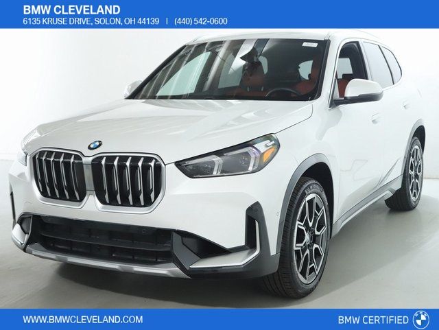 2025 BMW X1 28i's photo