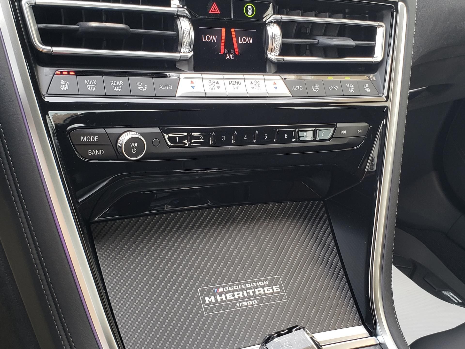 2026 BMW 8 Series M850i - Photo 25