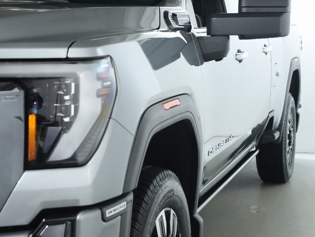 2024 Gmc Sierra 3500 HD Denali Ultimate photo 4