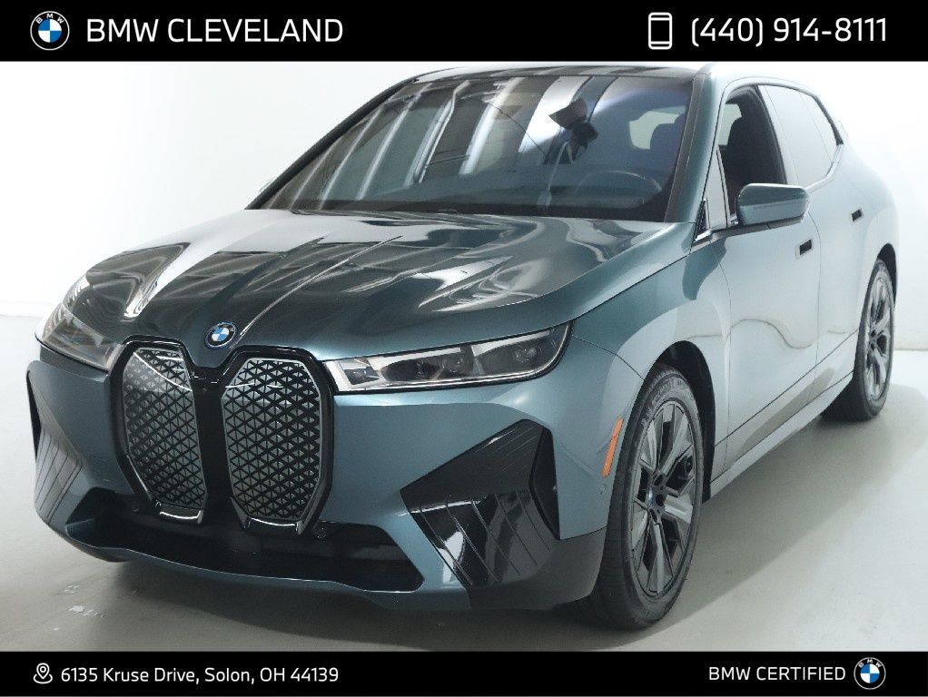 2023 BMW iX xDrive50's photo