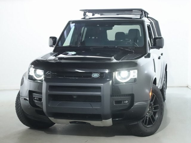 2022 Land Rover Defender X-Dynamic SE's photo
