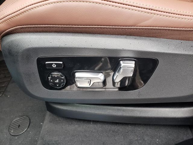 2026 BMW X5 M60i - Photo 21