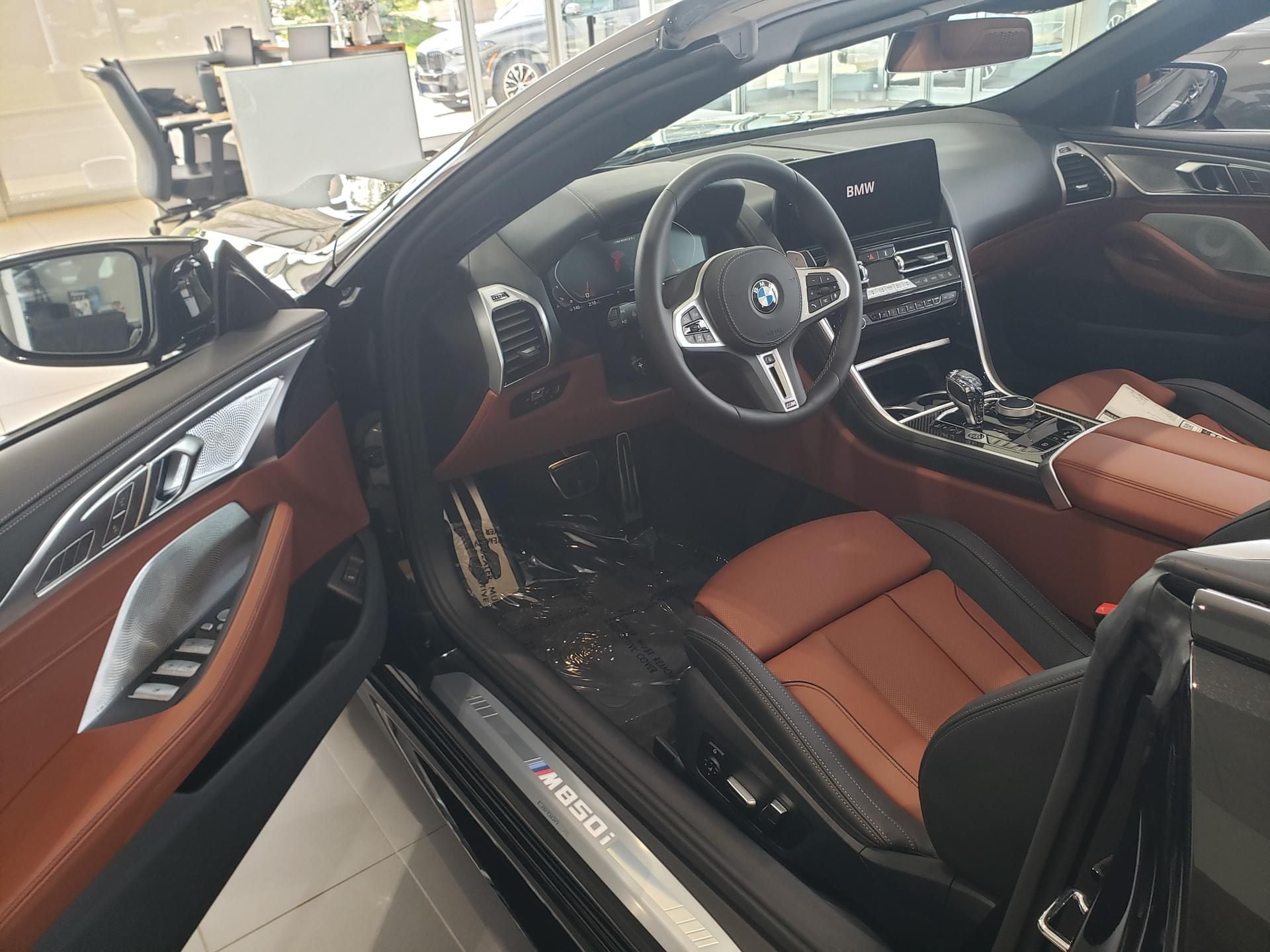 2026 BMW 8 Series M850i - Photo 8