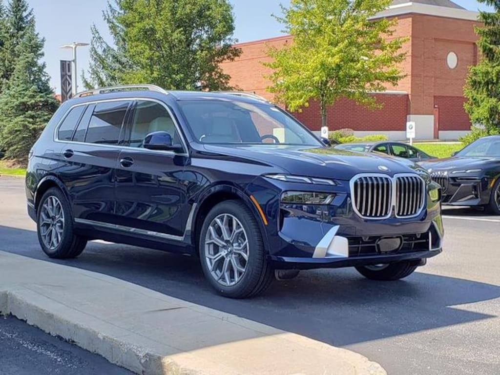 New 2026 BMW X7 xDrive40i SUV