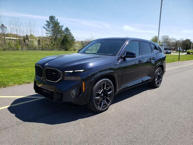 2024 BMW XM Base's photo