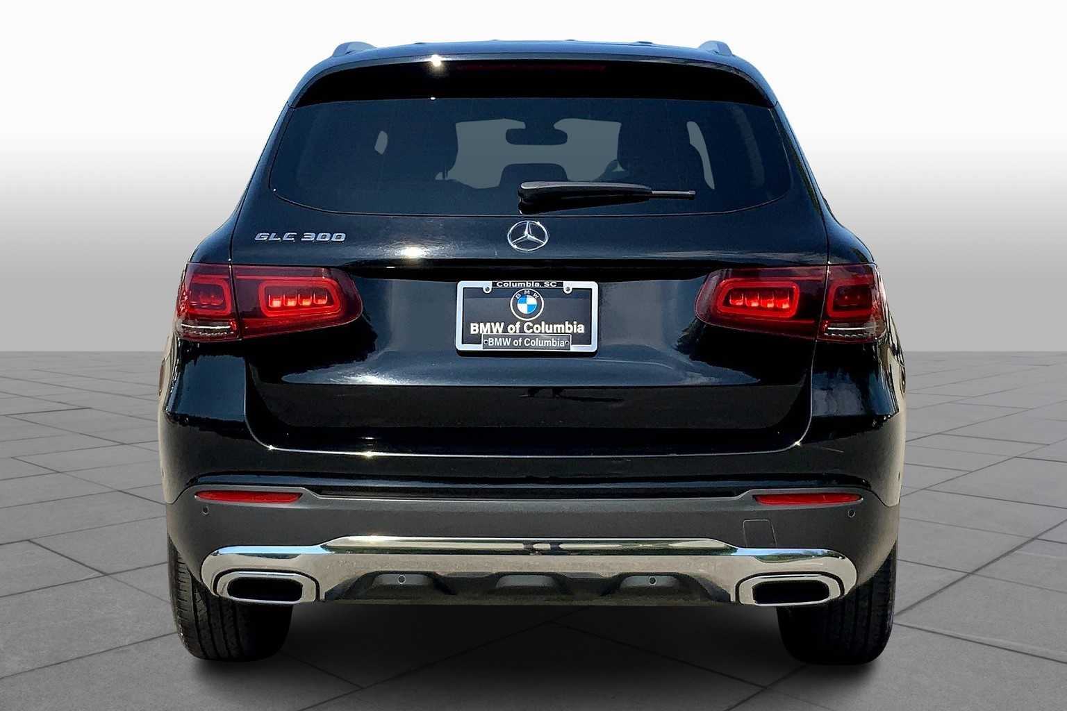 2021 Mercedes Benz GLC 300 photo 3