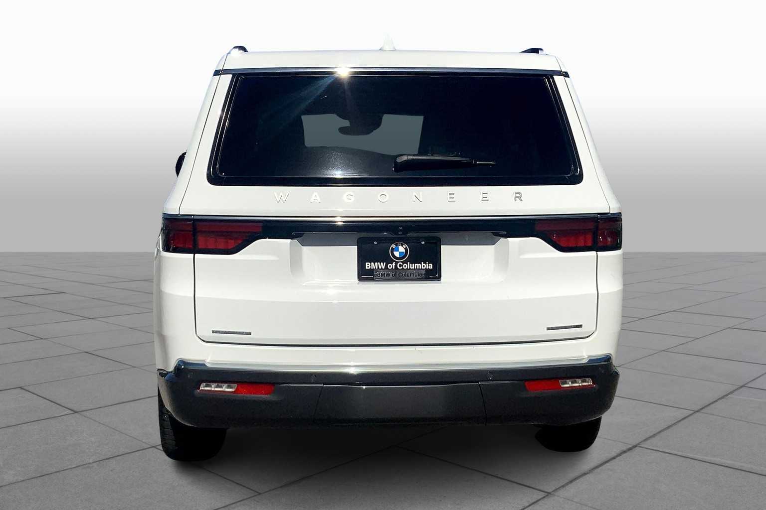 2022 Jeep Wagoneer Series III photo 3