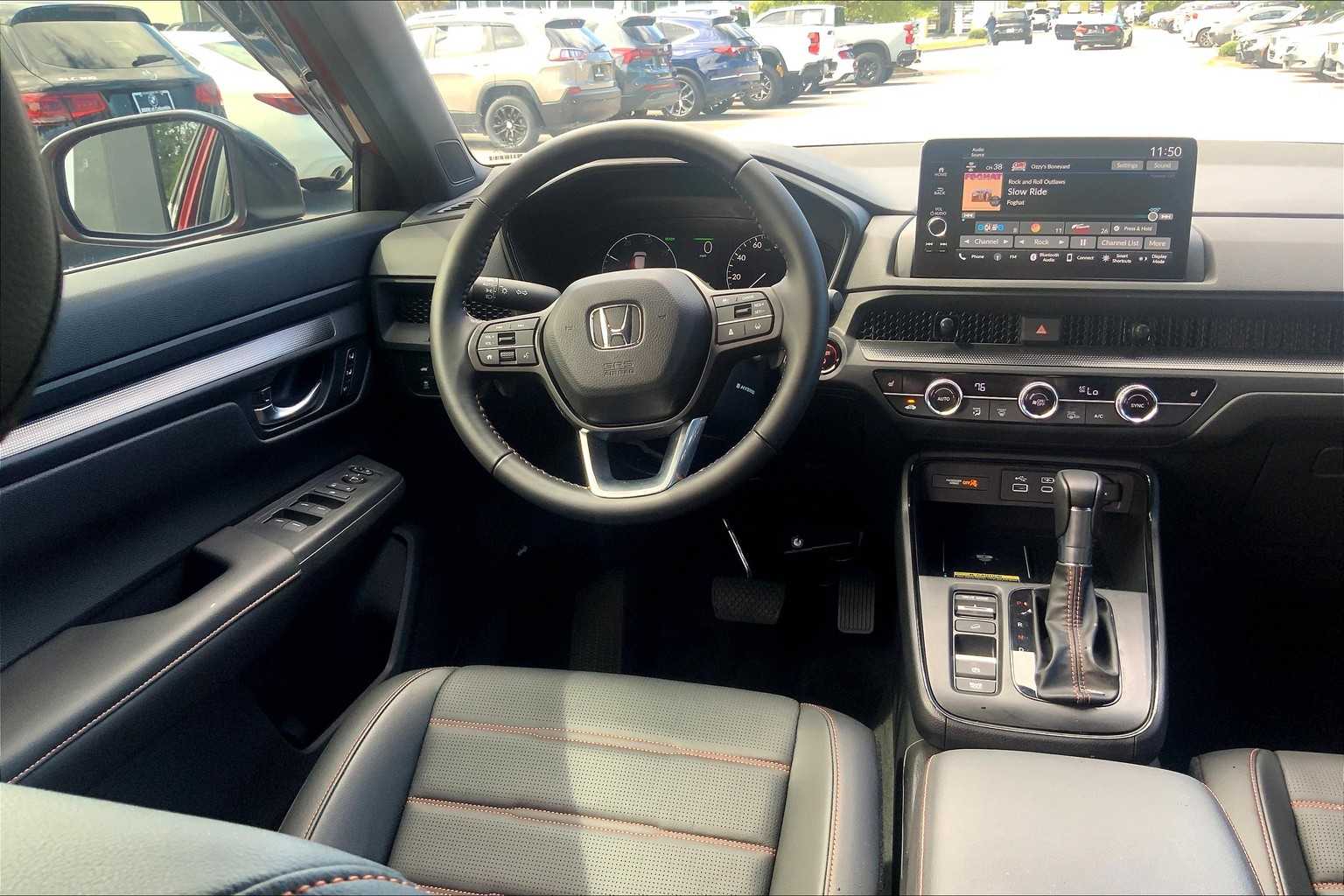 2025 Honda CR-V Hybrid Sport-L photo 4