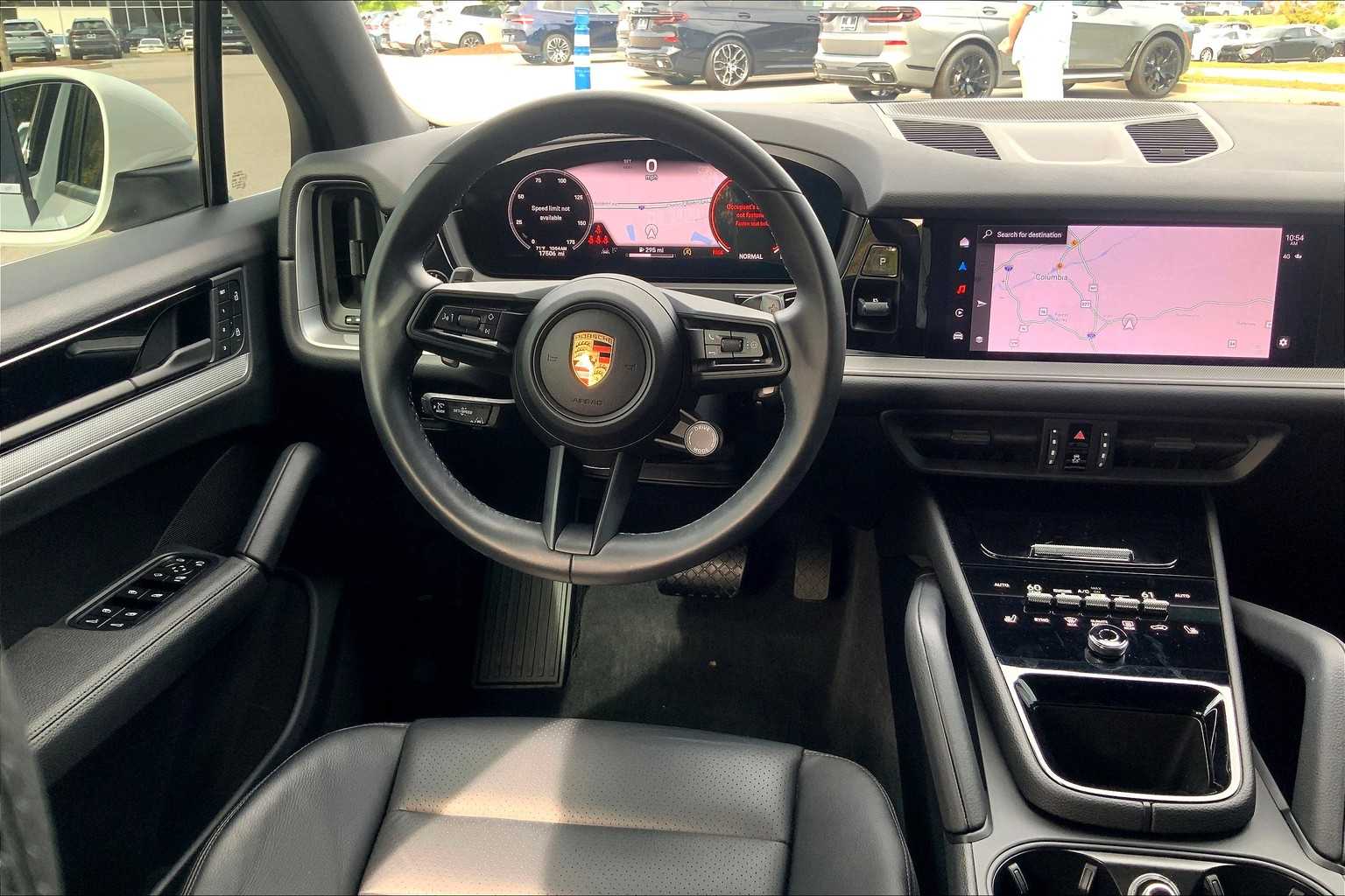 2024 Porsche Cayenne photo 4