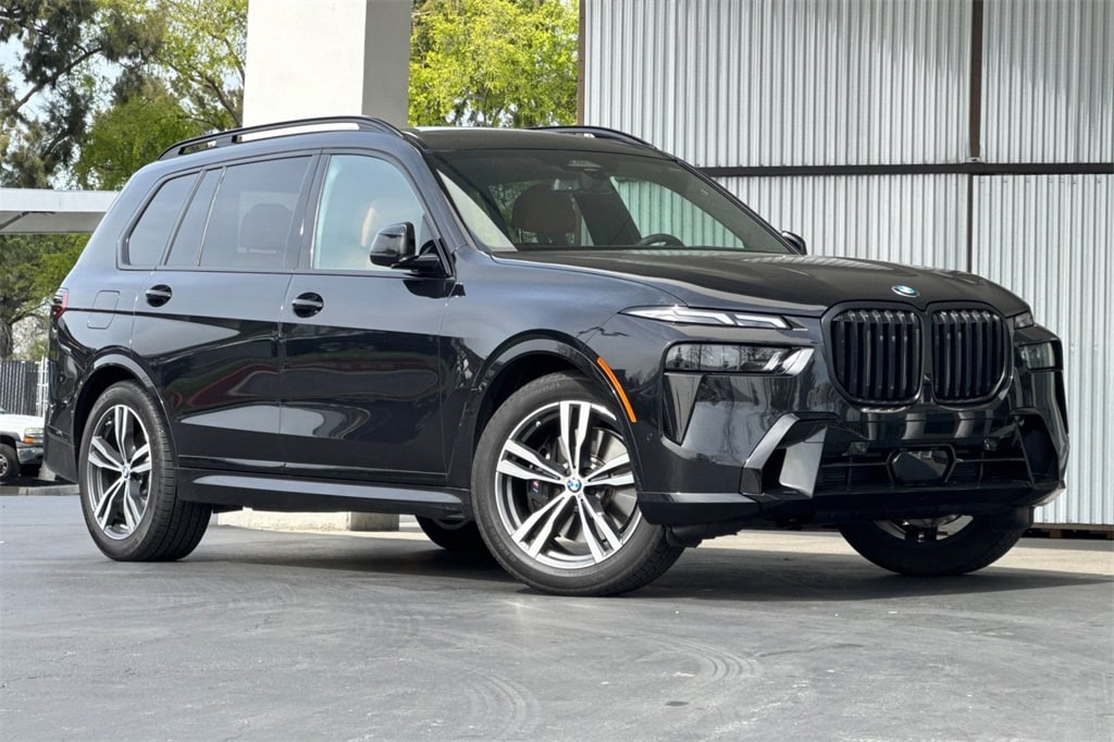 Used 2024 BMW X7 40i with VIN 5UX23EM08R9V61528 for sale in Concord, CA