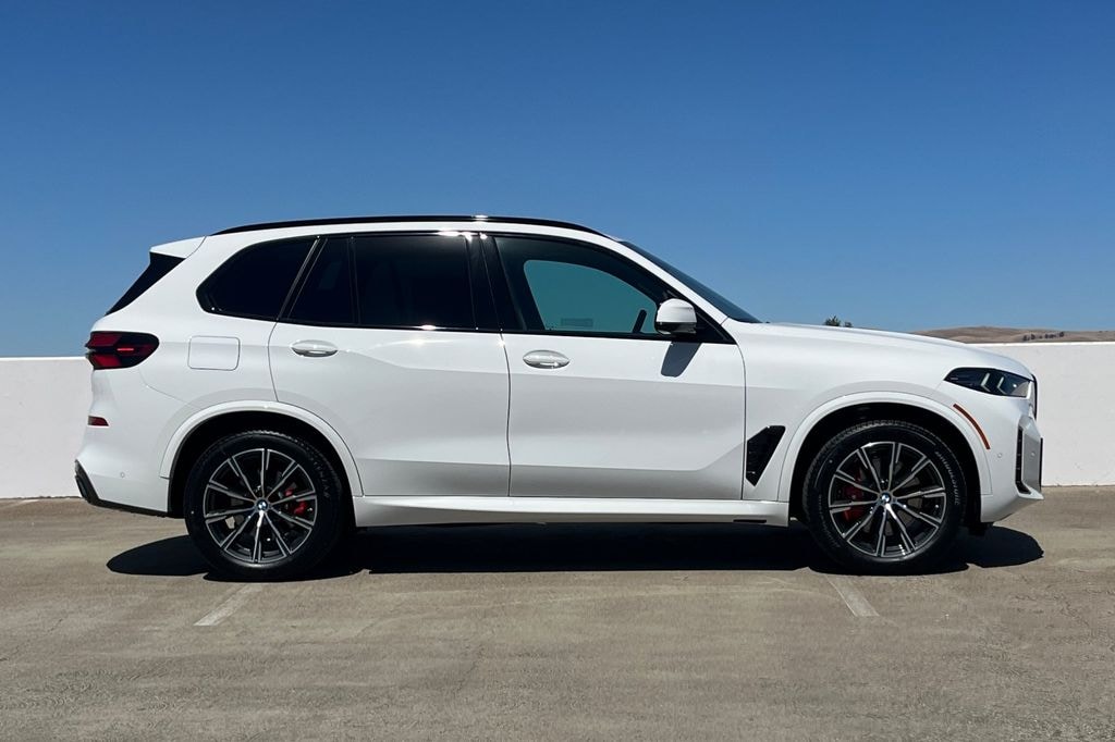 New 2026 BMW X5 xDrive40i SUV