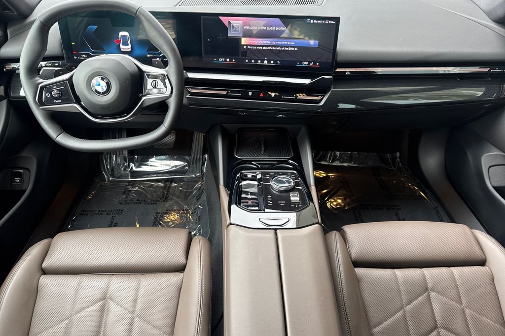 2025 BMW 5 Series 530i - Photo 15