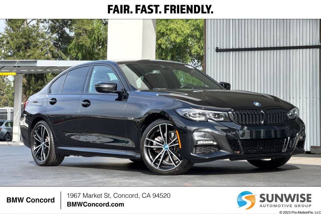 2022 BMW 3 Series 330e