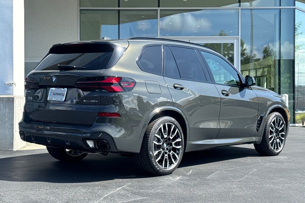 New 2026 BMW X5 PHEV xDrive50e SUV