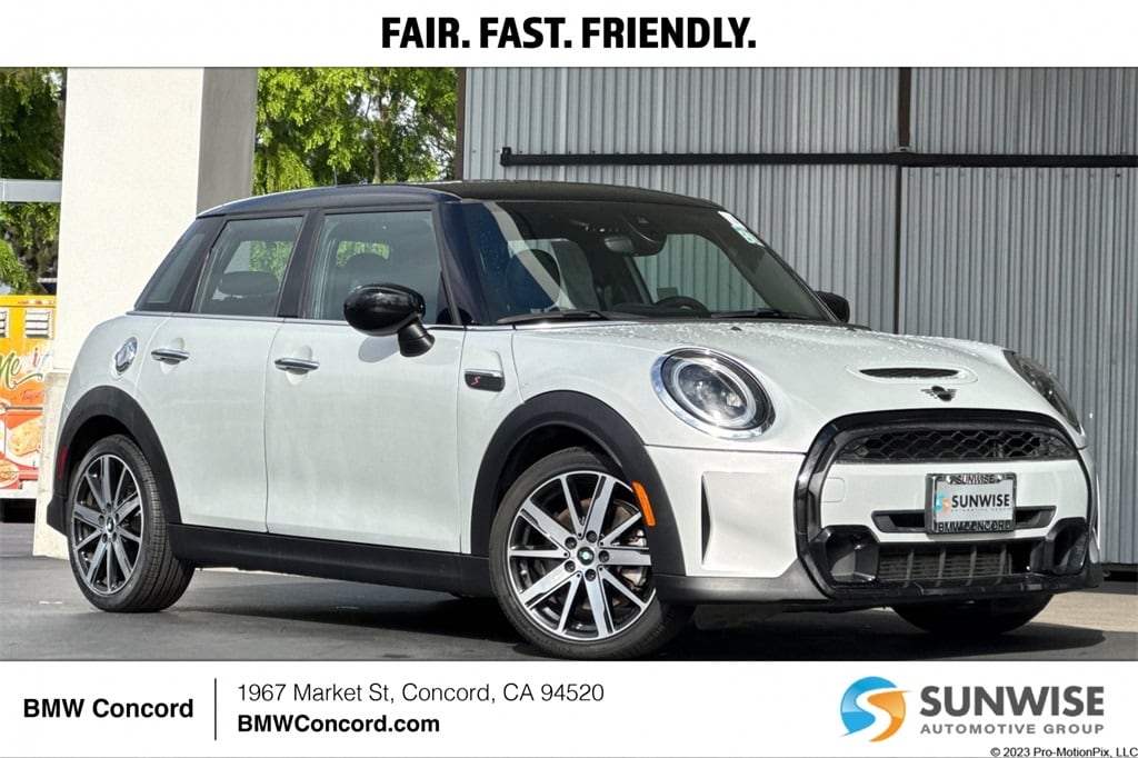 2022 MINI Hardtop 4 Door S's photo