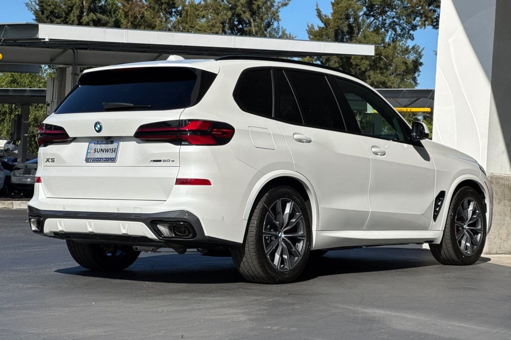 New 2026 BMW X5 PHEV xDrive50e SUV