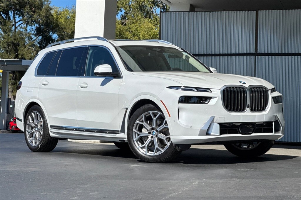 2023 Bmw X7 xDrive40i photo 2