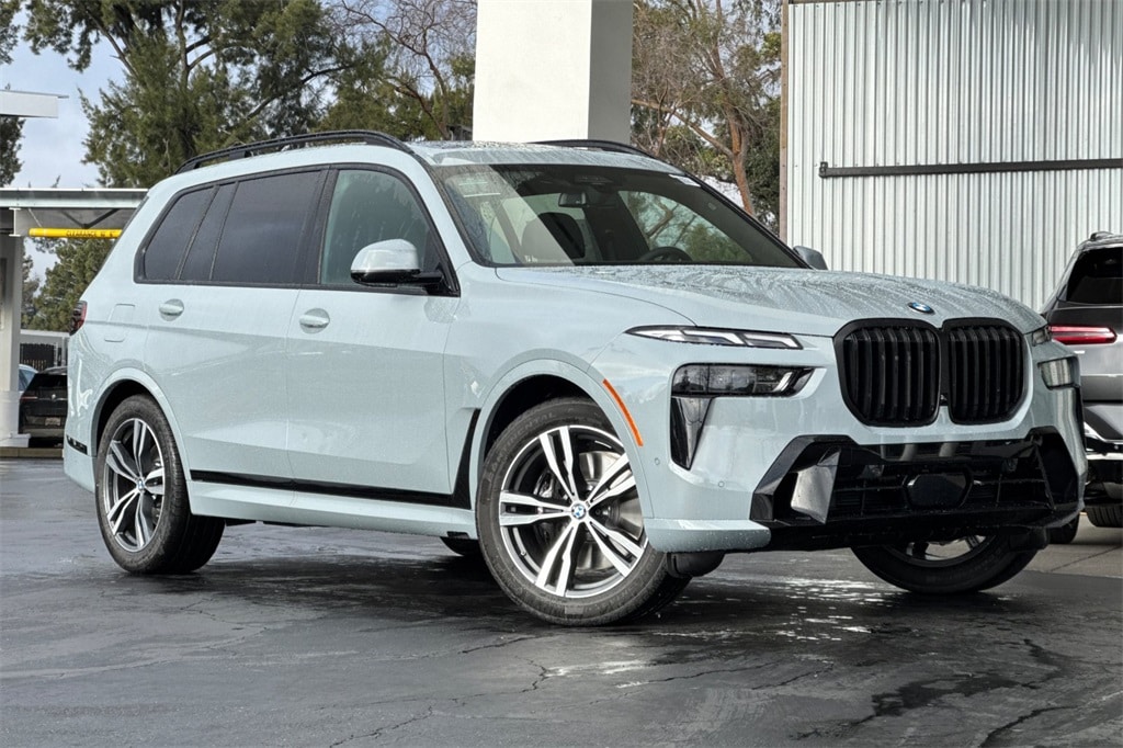 New 2026 BMW X7 xDrive40i SUV