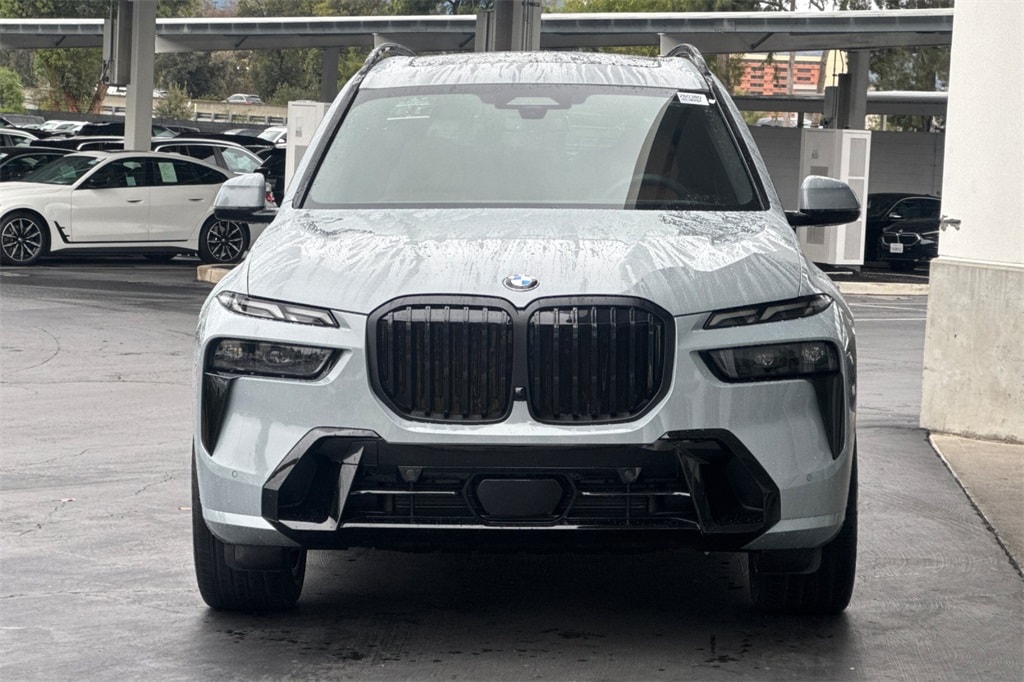 New 2026 BMW X7 xDrive40i SUV