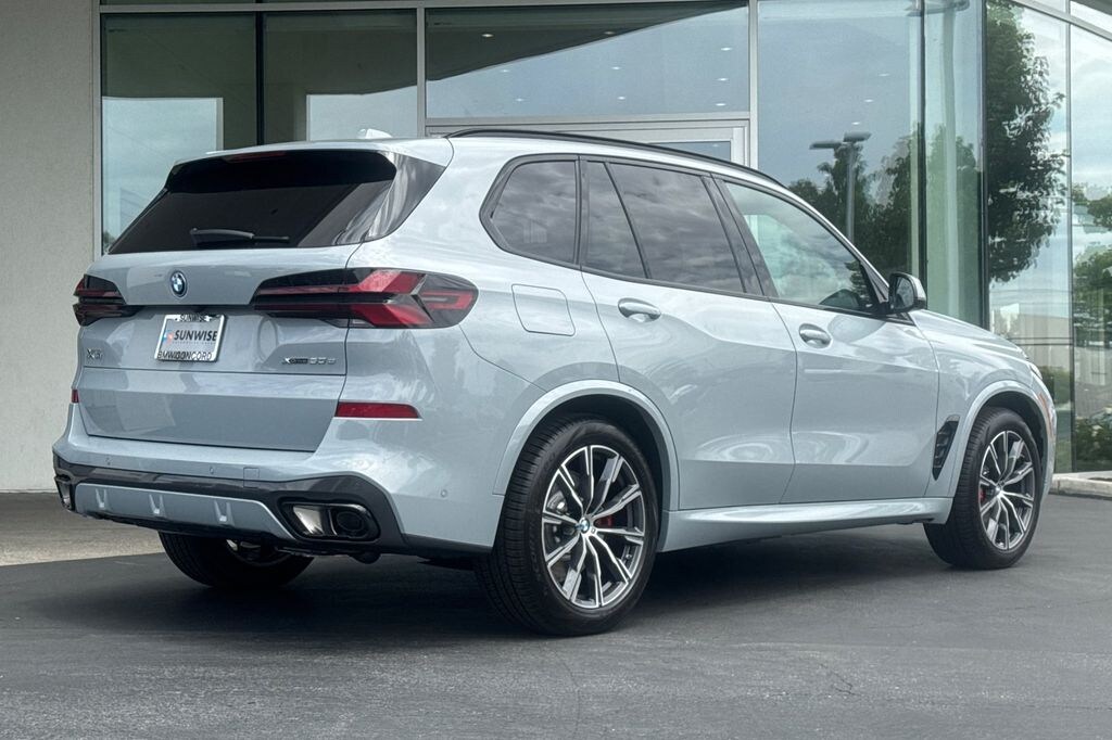 New 2026 BMW X5 PHEV xDrive50e SUV