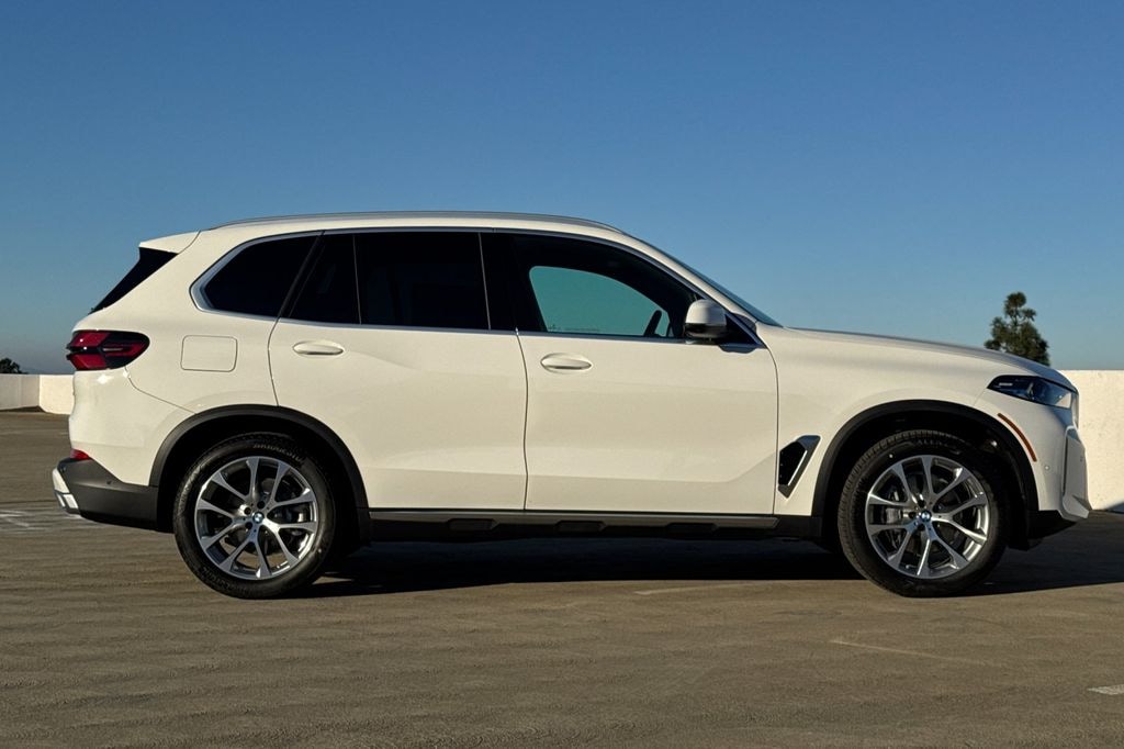 New 2026 BMW X5 xDrive40i SUV
