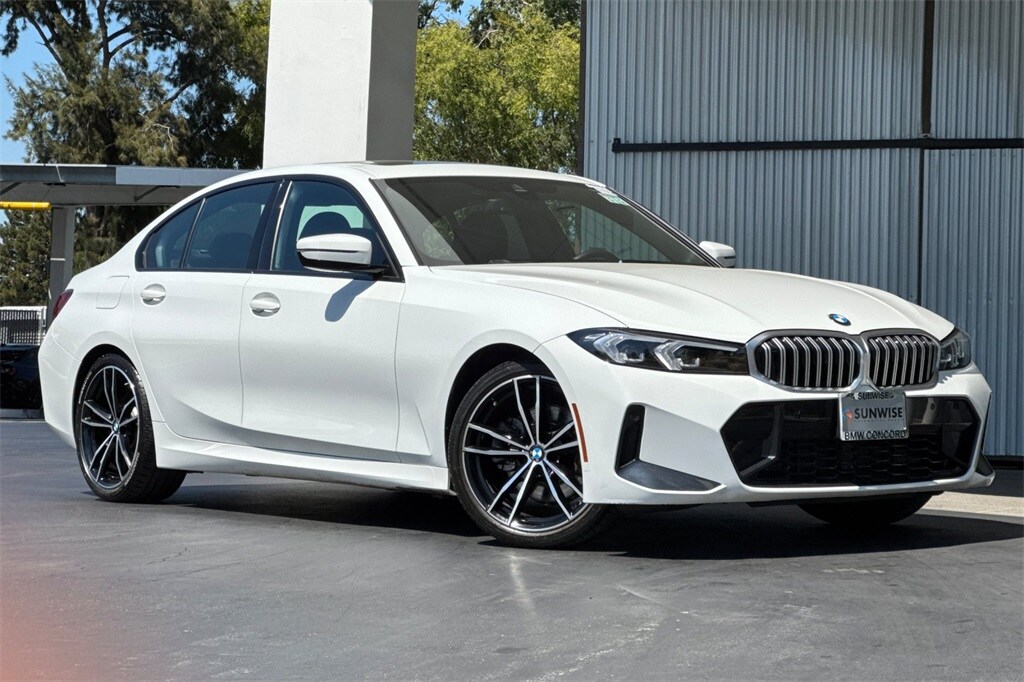 2023 Bmw 330i photo 2