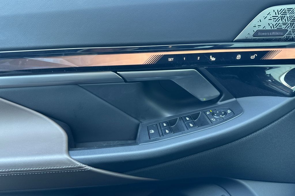 2024 BMW i5 40 - Photo 11