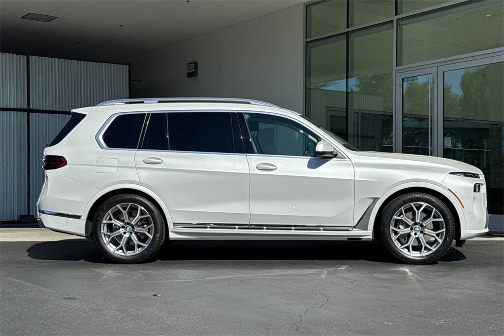 2023 Bmw X7 xDrive40i photo 3