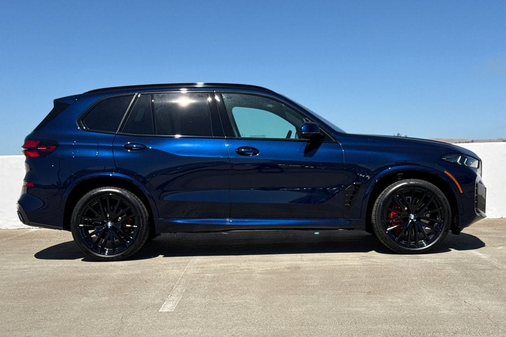 New 2026 BMW X5 xDrive40i SUV